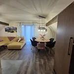 Lodge Limi *