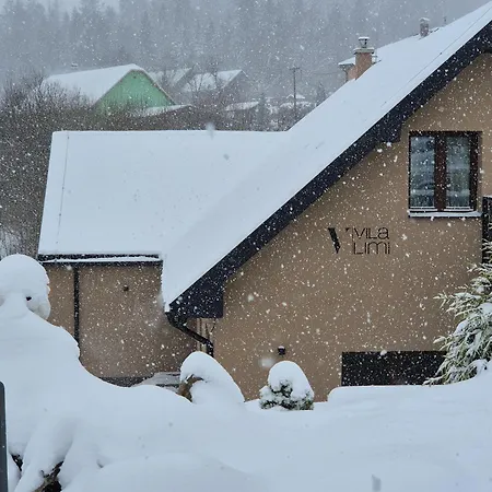 Limi Lodge *